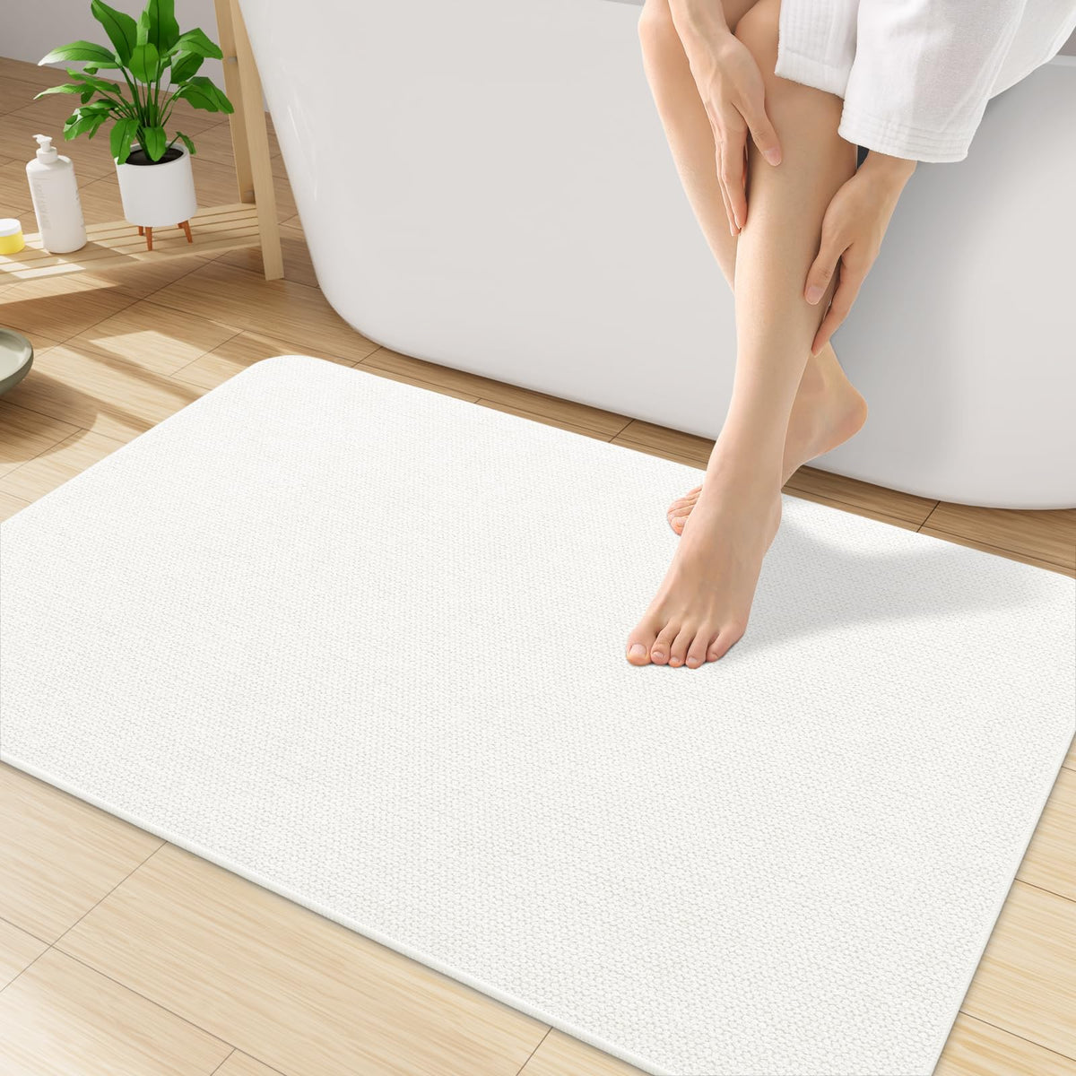 Smiry Ultra Thin Bath Mat 27x17, Non Slip Rubber Washable Bathroom Rugs