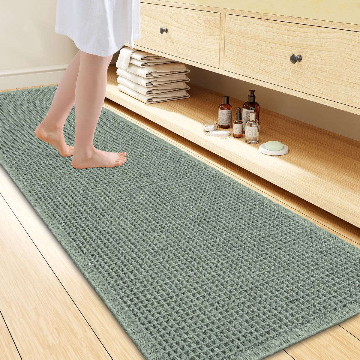 Smiry Waffle Bath Mat 24X16, Soft Absorbent Bathroom Rugs, Brown & Cream