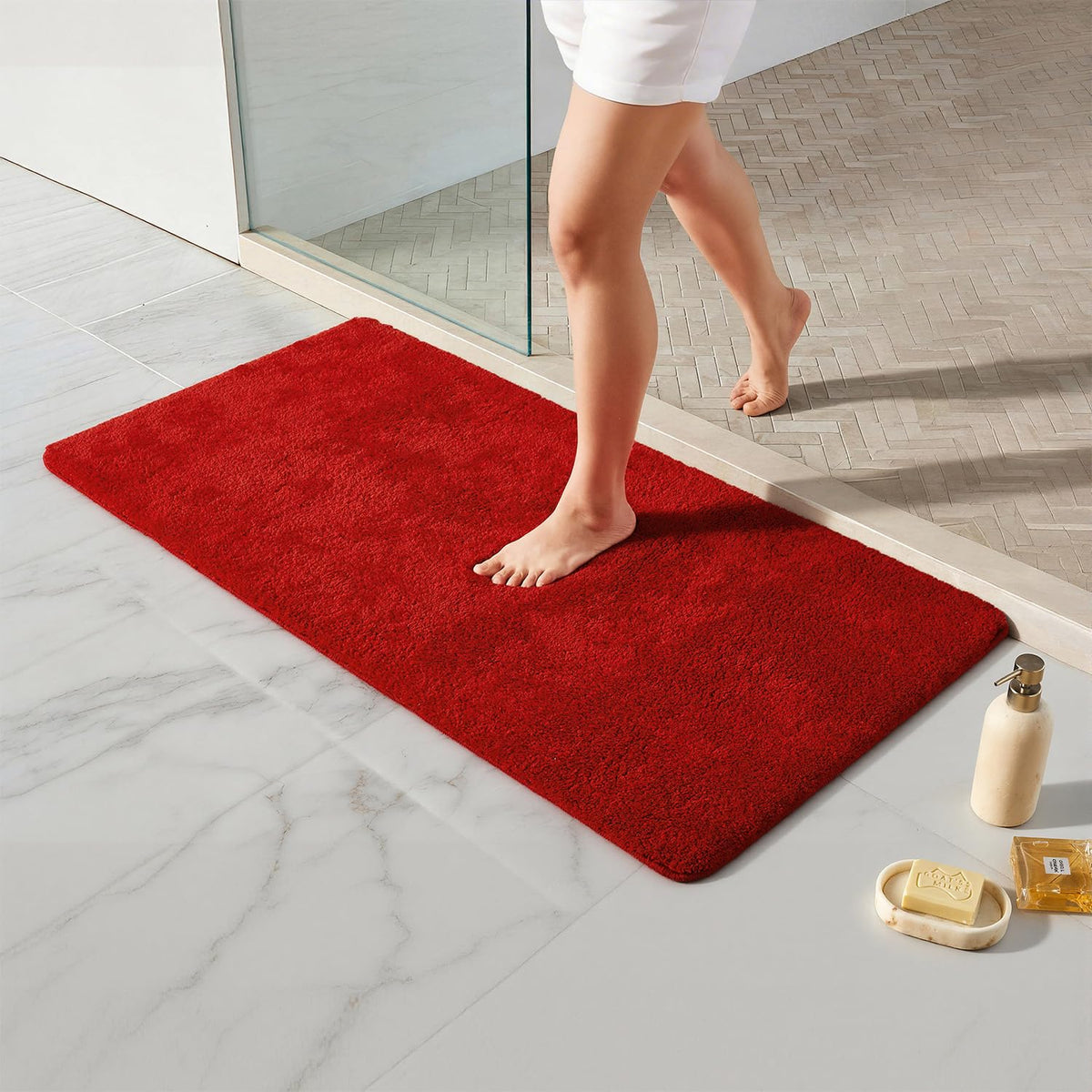 TYUU Black Bathroom Rug, Ultra Soft Bath Rugs Non Slip Washable, Super Absorbent Quick Dry Small Bath Mat with Rubber Backing for Bathroom Floor, Shower, or Sink, Black 16" x 24"