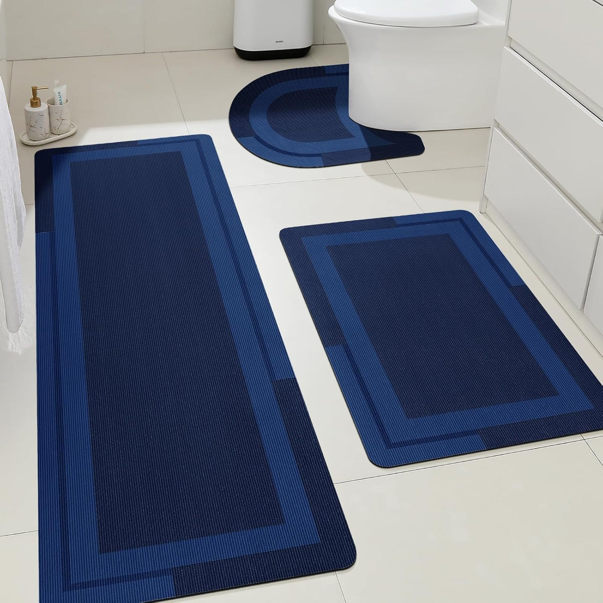 ACCUMTEK Non Slip Bath Mat, Thin Bathroom Rugs Fit Under Door, Quick Dry Bath Mats, Machine Washable Bath Rugs for Bathroom, Bathtub & Kitchen, Grey/Bordered/24 x17