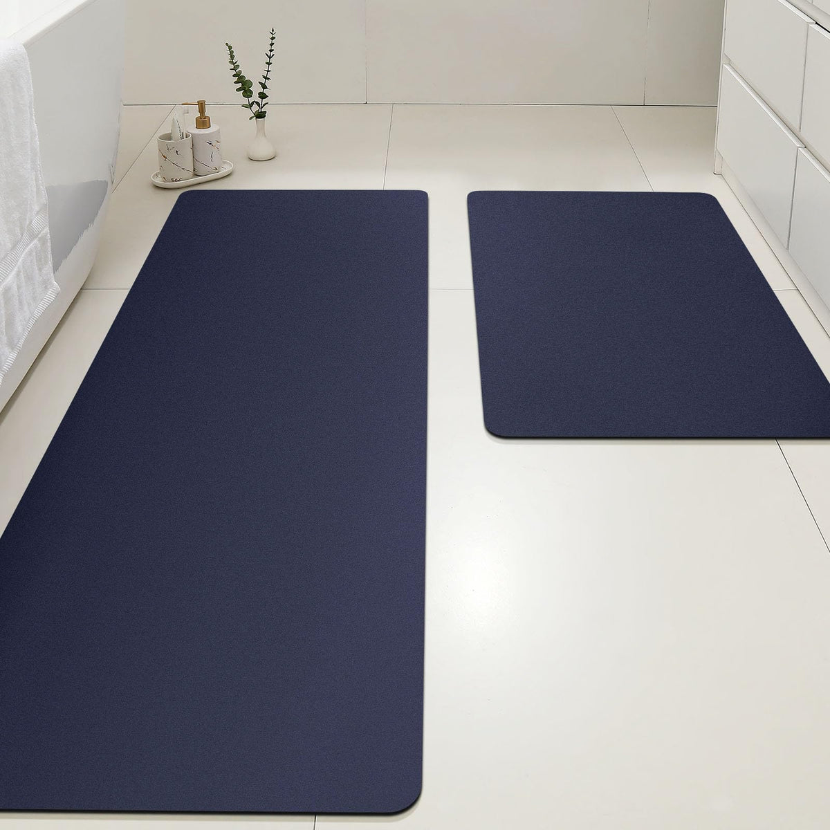 ACCUMTEK Non Slip Bath Mat, Thin Bathroom Rugs Fit Under Door, Quick Dry Bath Mats, Machine Washable Bath Rugs for Bathroom, Bathtub & Kitchen, Grey/Bordered/24 x17