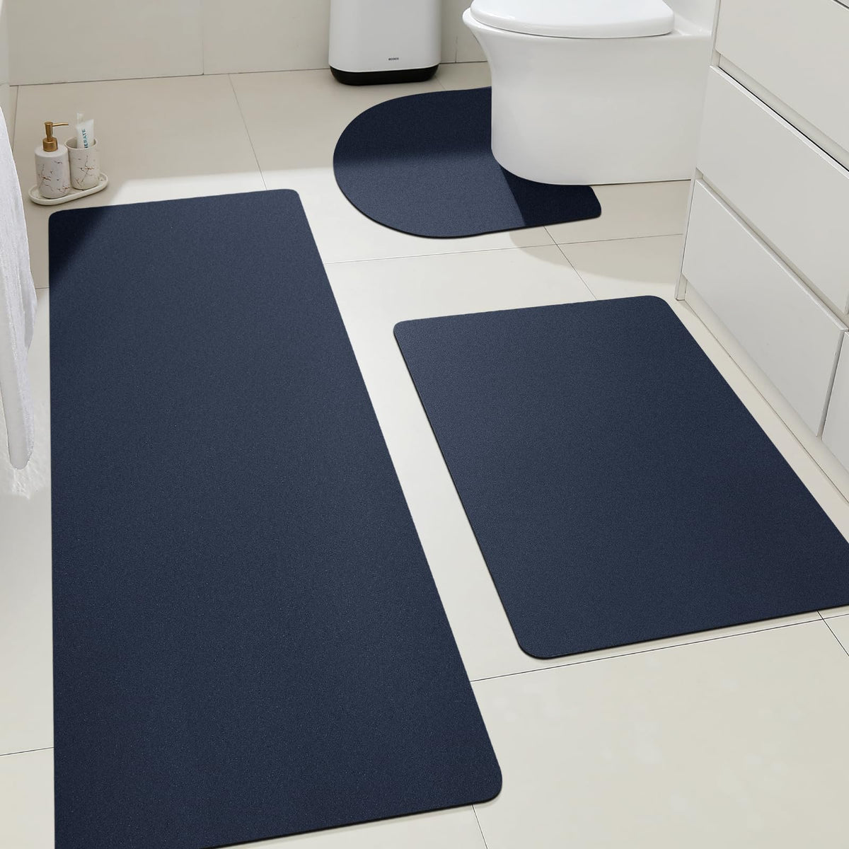 ACCUMTEK Non Slip Bath Mat, Thin Bathroom Rugs Fit Under Door, Quick Dry Bath Mats, Machine Washable Bath Rugs for Bathroom, Bathtub & Kitchen, Grey/Bordered/24 x17