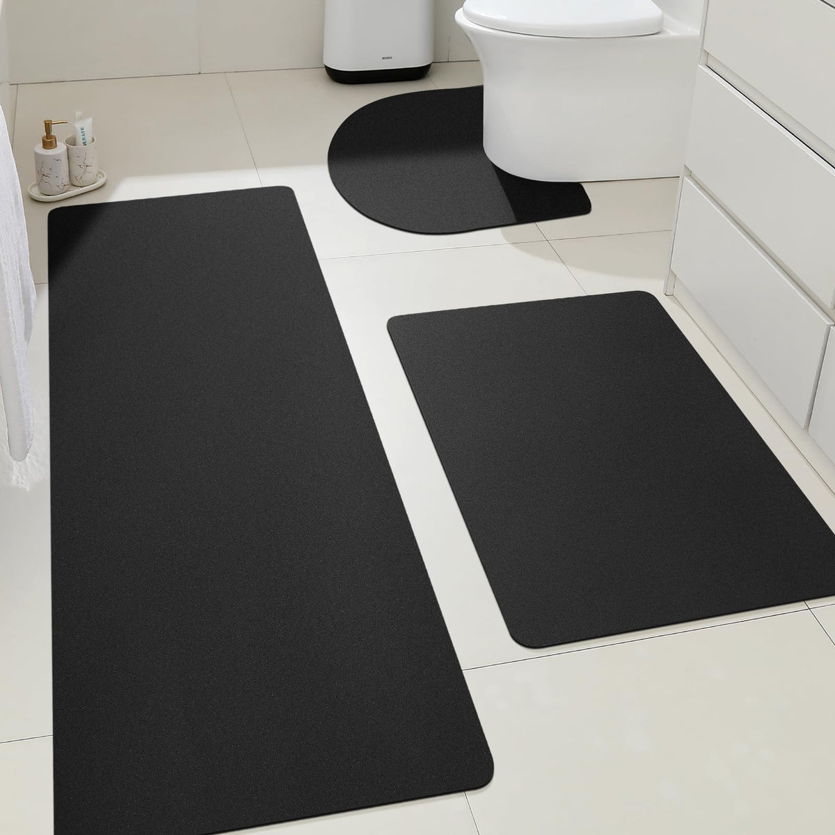 ACCUMTEK Non Slip Bath Mat, Thin Bathroom Rugs Fit Under Door, Quick Dry Bath Mats, Machine Washable Bath Rugs for Bathroom, Bathtub & Kitchen, Grey/Bordered/24 x17