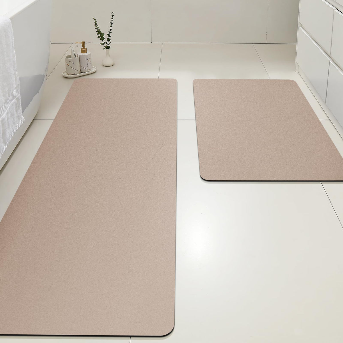 ACCUMTEK Non Slip Bath Mat, Thin Bathroom Rugs Fit Under Door, Quick Dry Bath Mats, Machine Washable Bath Rugs for Bathroom, Bathtub & Kitchen, Grey/Bordered/24 x17