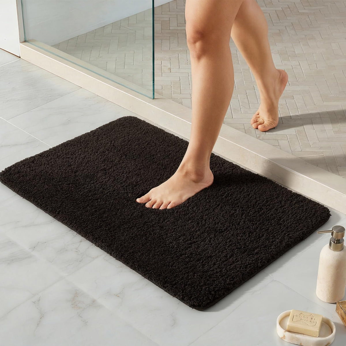 TYUU Black Bathroom Rug, Ultra Soft Bath Rugs Non Slip Washable, Super Absorbent Quick Dry Small Bath Mat with Rubber Backing for Bathroom Floor, Shower, or Sink, Black 16" x 24"