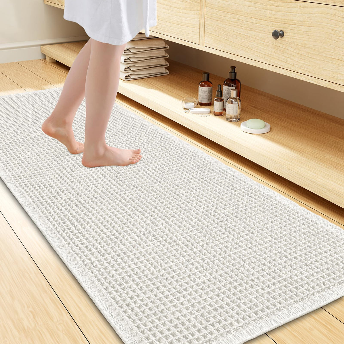 Smiry Waffle Bath Mat 24X16, Soft Absorbent Bathroom Rugs, Brown & Cream