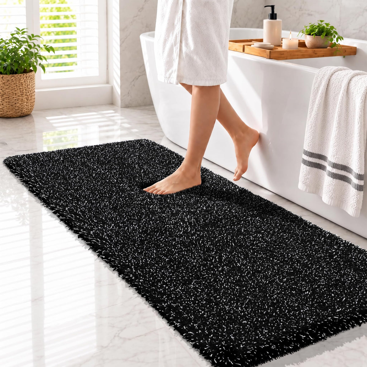 Yimobra Bathroom Rugs Non Slip Washable 32X20, Ultra Soft and Water Absorbent Bath Mats, Plush Fluffy Shower Mat Outside, Microfiber Thick Matts for Bathroom Floor/Tub, Light Gray and White