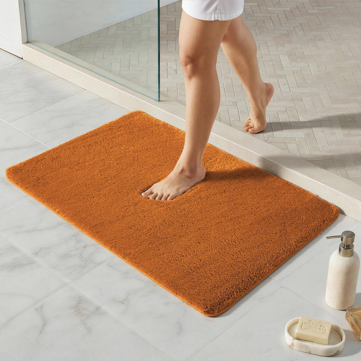 TYUU Black Bathroom Rug, Ultra Soft Bath Rugs Non Slip Washable, Super Absorbent Quick Dry Small Bath Mat with Rubber Backing for Bathroom Floor, Shower, or Sink, Black 16" x 24"