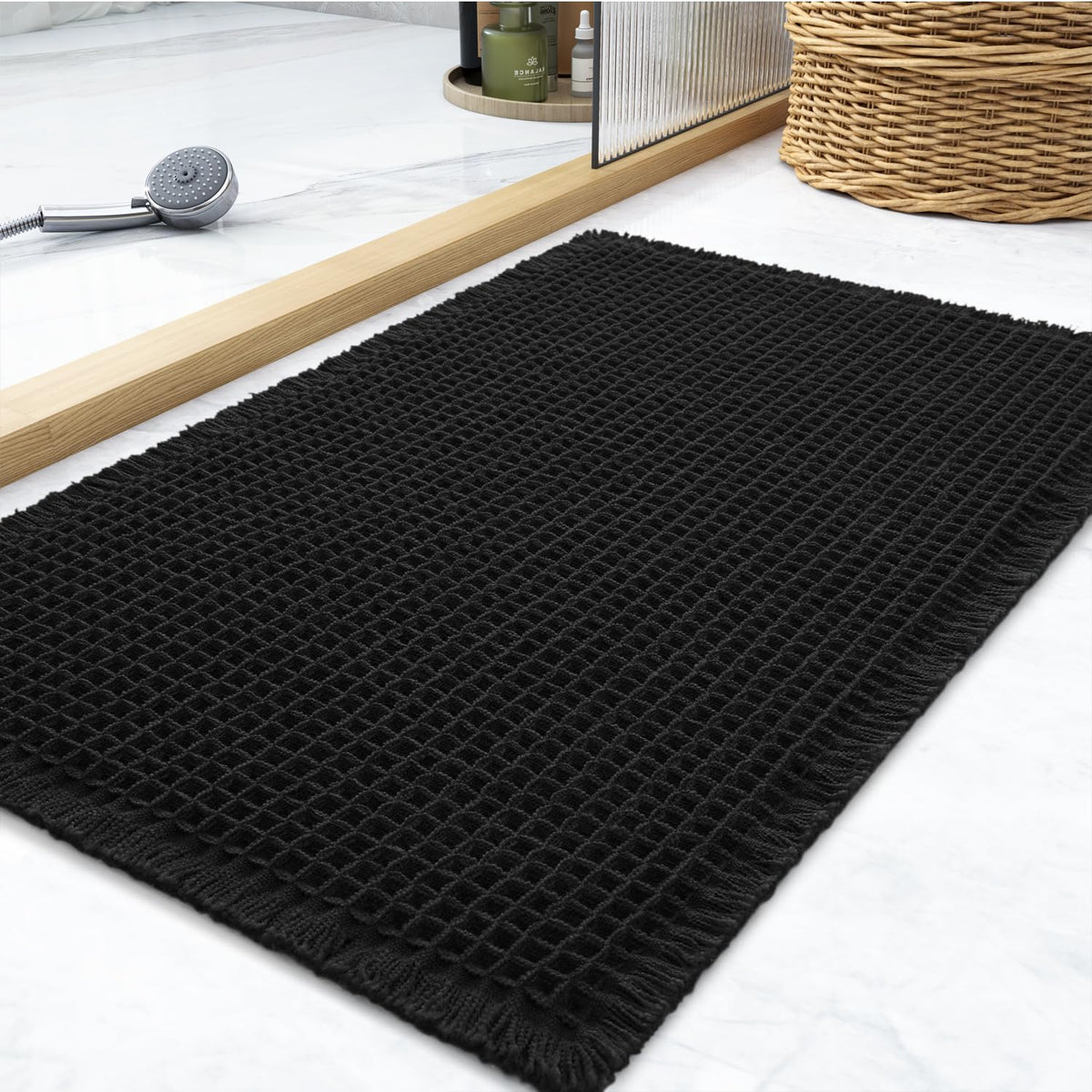 tchdio Waffle Bath Mat Rug, Super Absorbent Non Slip Bath Mats Ultra Soft Bathmat Machine Washable Bathroom Rugs with Tassels, Bath Rugs for Bathroom Floor Beside Tub, 17" x 24", Brown