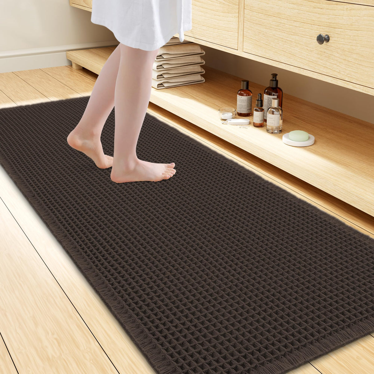 Smiry Waffle Bath Mat 24X16, Soft Absorbent Bathroom Rugs, Brown & Cream