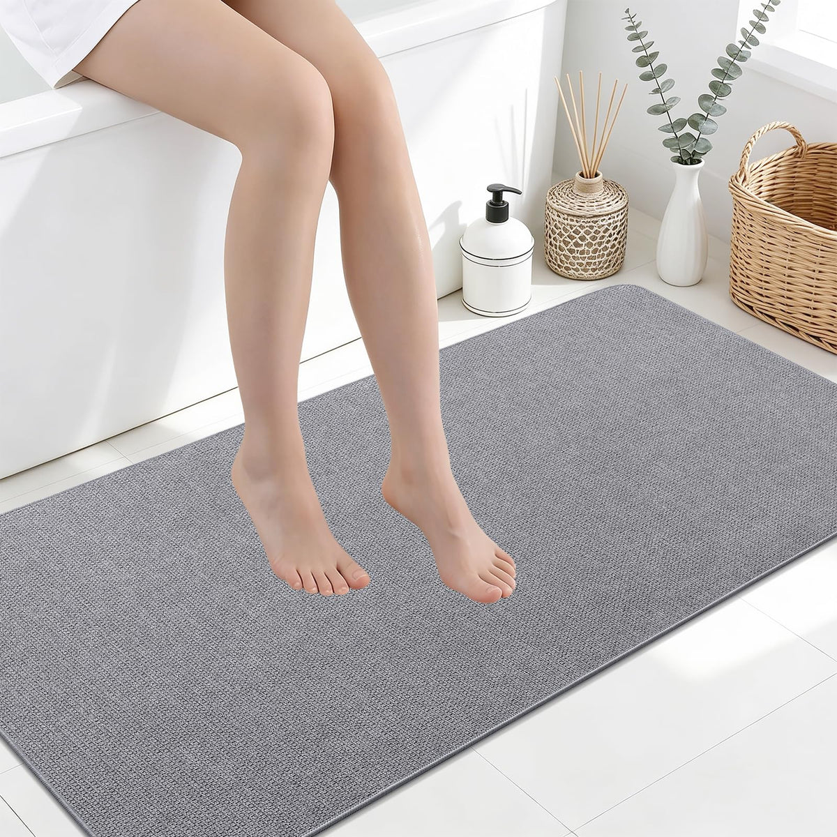 Smiry Ultra Thin Bath Mat 27x17, Non Slip Rubber Washable Bathroom Rugs