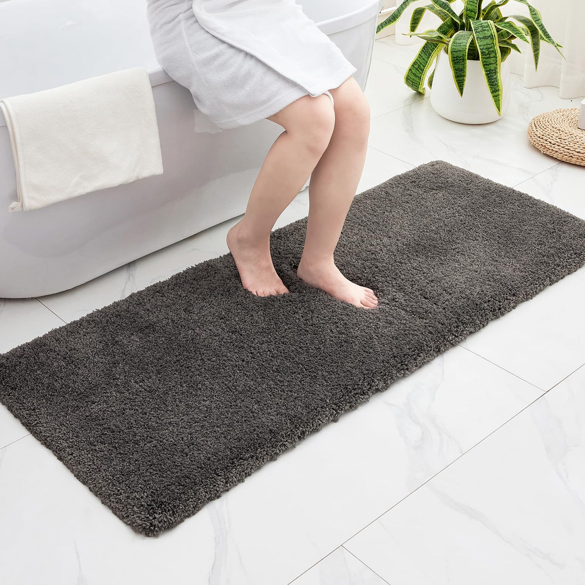 Disolla Gray Bathroom Rugs 17x24, Microfiber Non-Slip Plush Small Bath Mat