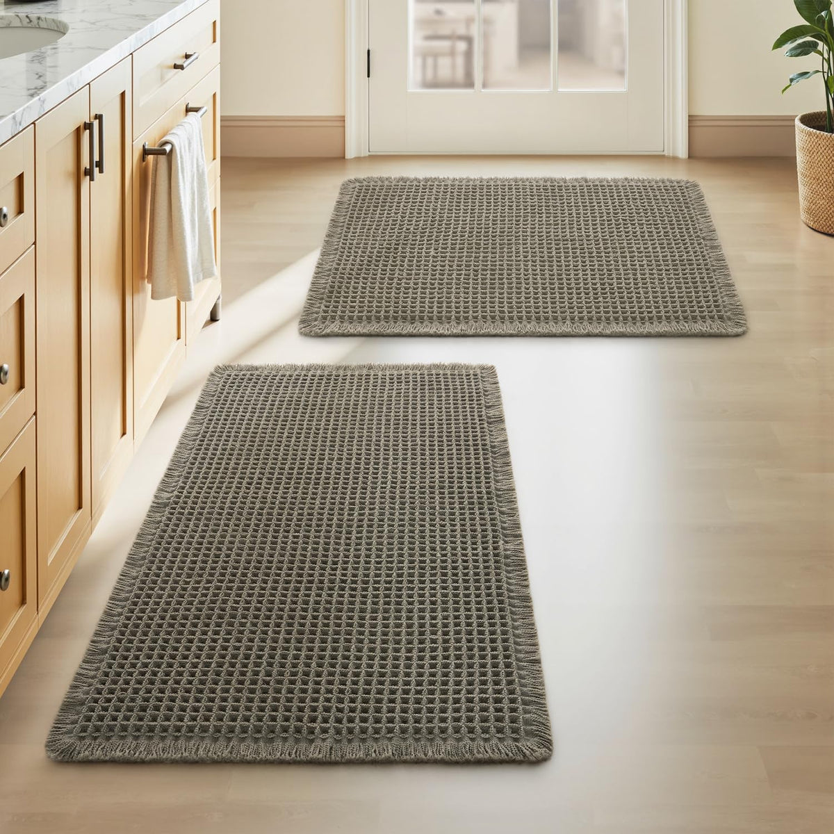 Upgraded Waffle Bath Mat Ultra Absorbent Non Slip Bathroom Mat, 18" x 30"