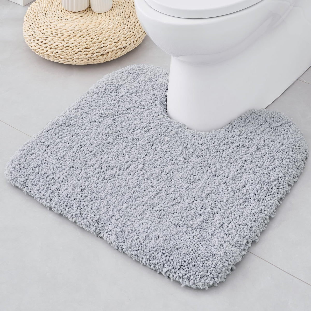 ILANGO Bathroom Rugs 24" × 17", Extra Soft Absorbent Microfiber Bath Rugs