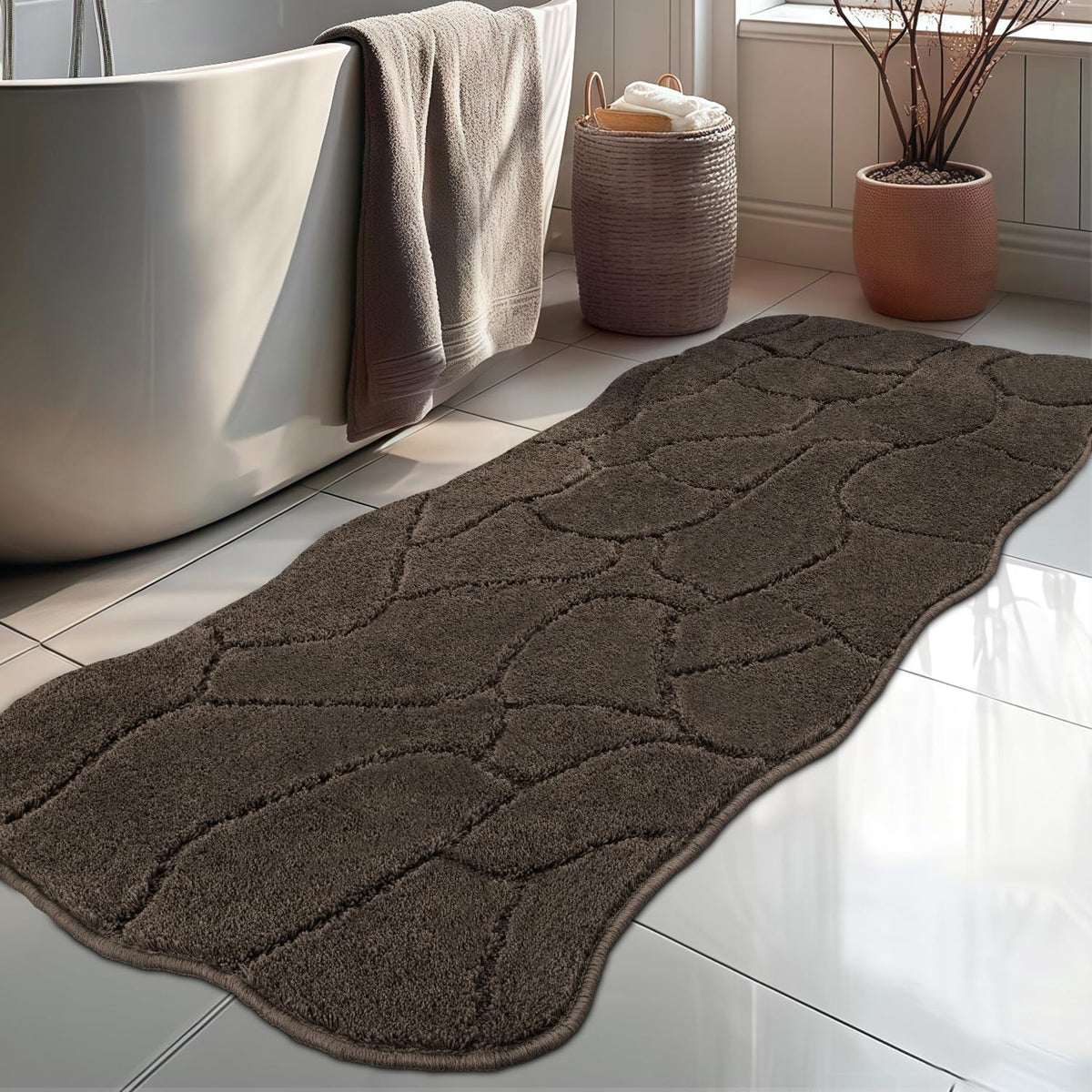 BSICPRO Bathroom Rugs, 32x20 Scalloped Bath Mats, Forest Green