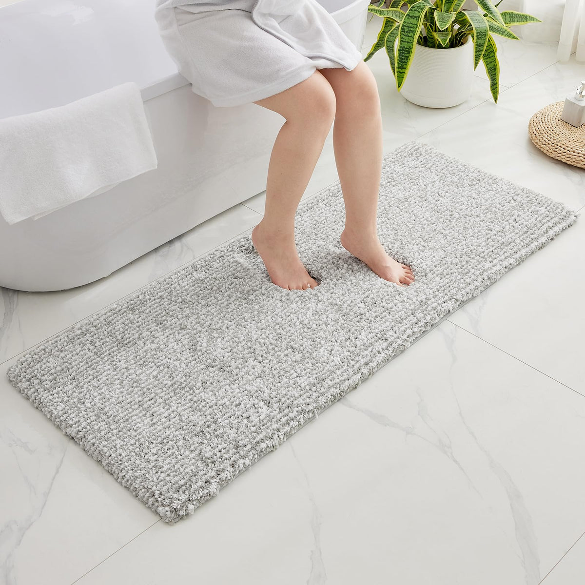 Disolla Gray Bathroom Rugs 17x24, Microfiber Non-Slip Plush Small Bath Mat