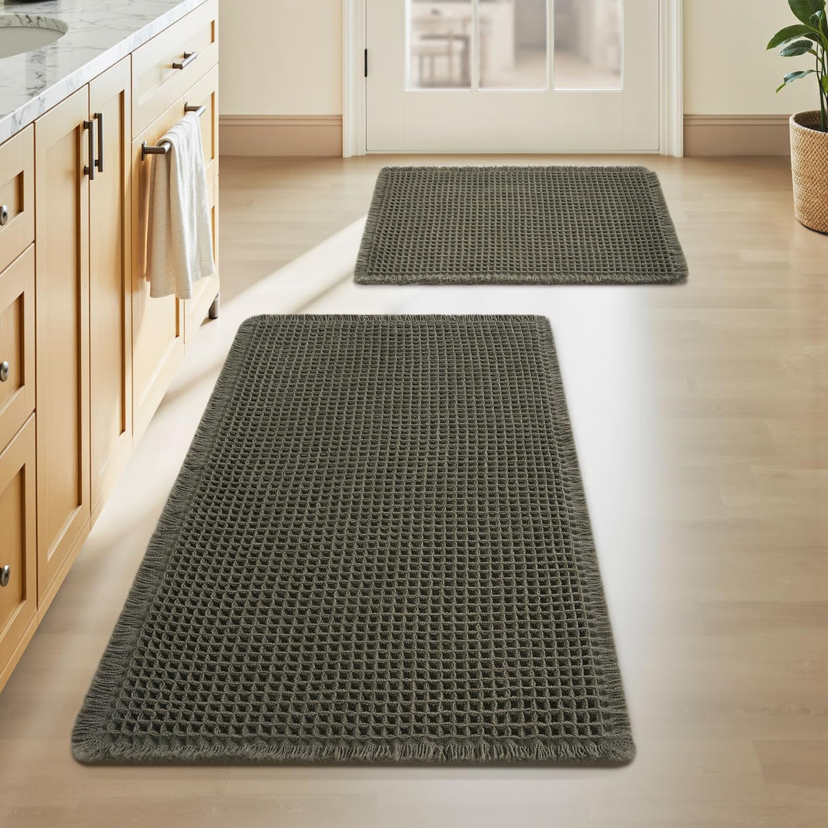 Upgraded Waffle Bath Mat Ultra Absorbent Non Slip Bathroom Mat, 18" x 30"