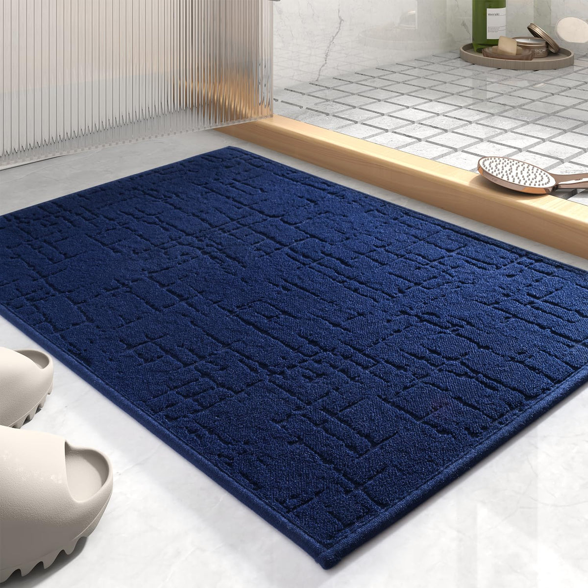 AMOAMI-Bath Mat-Absorbent Quick Dry Bathroom Floor Mats-Washable Rubber Backing Bath Mats for Bathroom Rugs Fit Under Door-Bath Rug for in Front of Sink Bathtub Shower Room, Grey 17''x24''