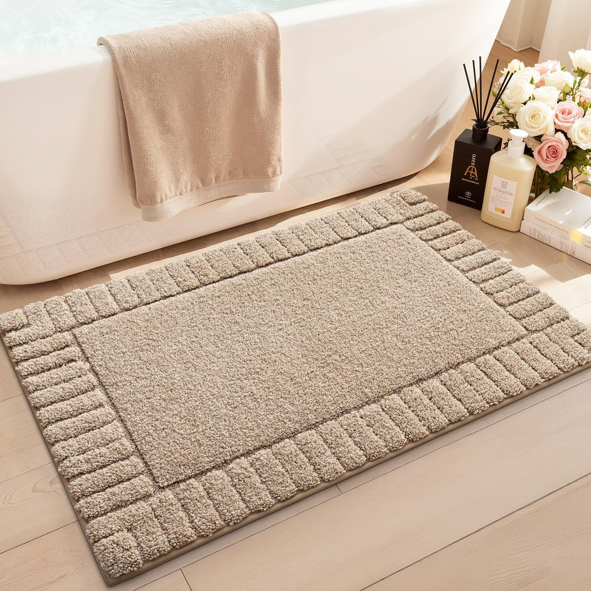 LUMI Soft Bathroom Rugs Absorbent, Non Slip Bath Mat 16x24, Beige