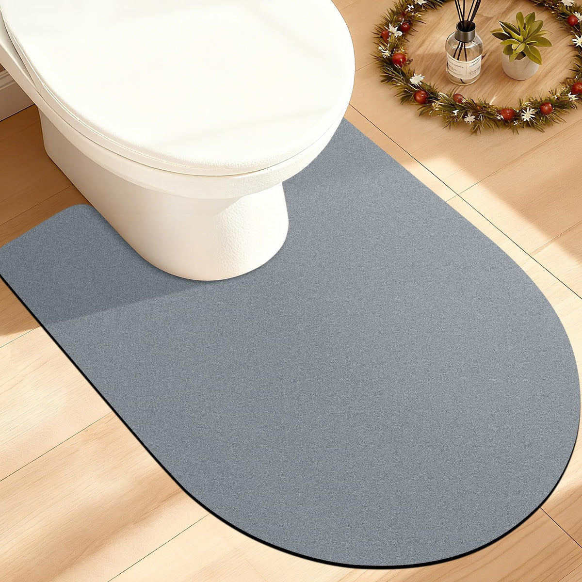 ACCUMTEK Non Slip Bath Mat, Thin Bathroom Rugs Fit Under Door, Quick Dry Bath Mats, Machine Washable Bath Rugs for Bathroom, Bathtub & Kitchen, Grey/Bordered/24 x17