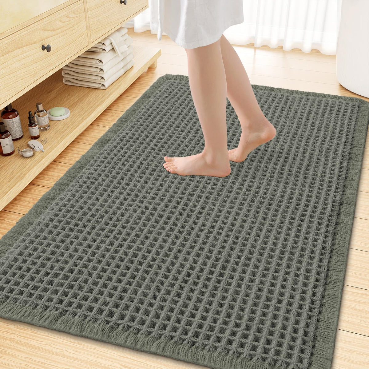 Smiry Waffle Bath Mat 24X16, Soft Absorbent Bathroom Rugs, Brown & Cream