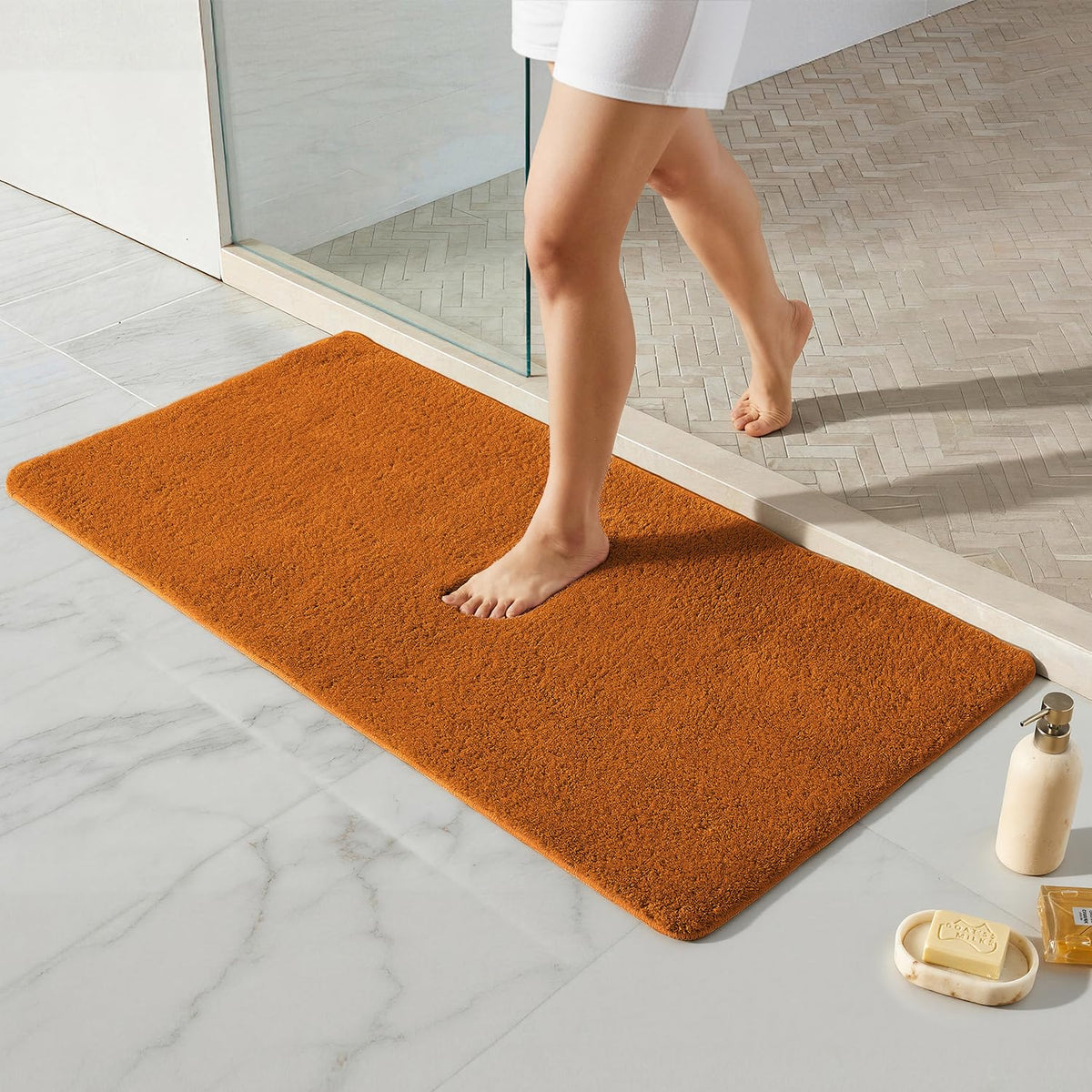 TYUU Black Bathroom Rug, Ultra Soft Bath Rugs Non Slip Washable, Super Absorbent Quick Dry Small Bath Mat with Rubber Backing for Bathroom Floor, Shower, or Sink, Black 16" x 24"