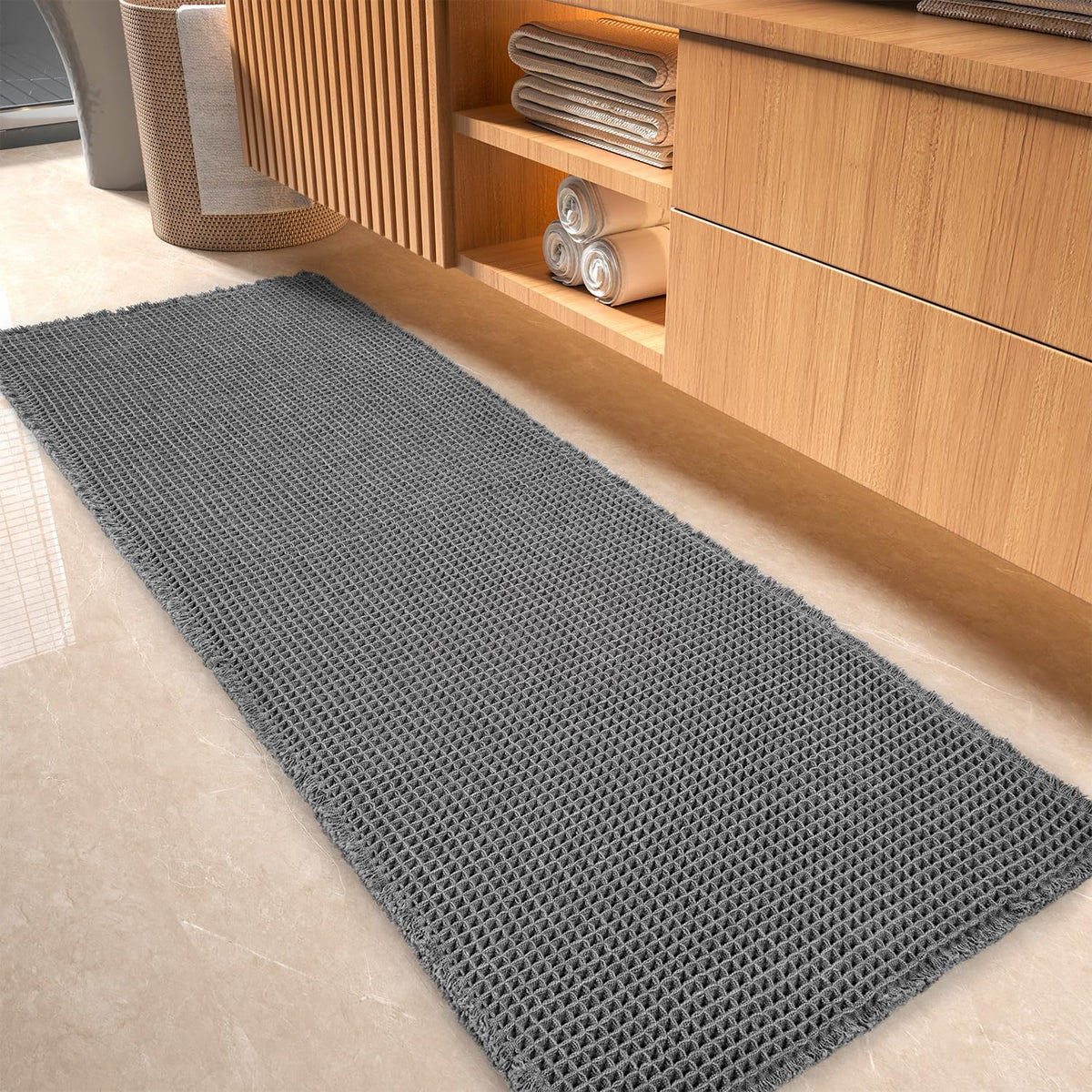 tchdio Waffle Bath Mat Rug, Super Absorbent Non Slip Bath Mats Ultra Soft Bathmat Machine Washable Bathroom Rugs with Tassels, Bath Rugs for Bathroom Floor Beside Tub, 17" x 24", Brown
