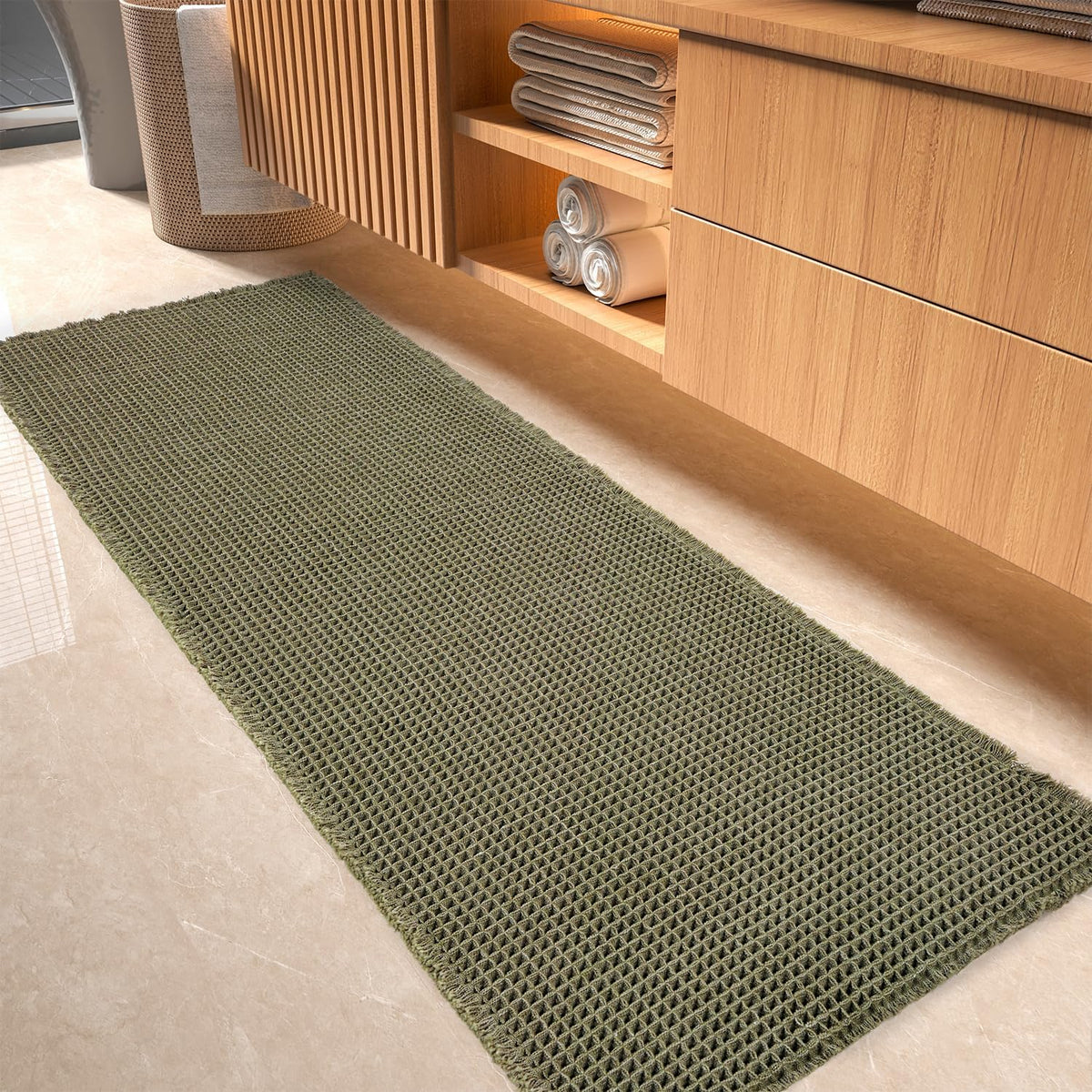 tchdio Waffle Bath Mat Rug, Super Absorbent Non Slip Bath Mats Ultra Soft Bathmat Machine Washable Bathroom Rugs with Tassels, Bath Rugs for Bathroom Floor Beside Tub, 17" x 24", Brown