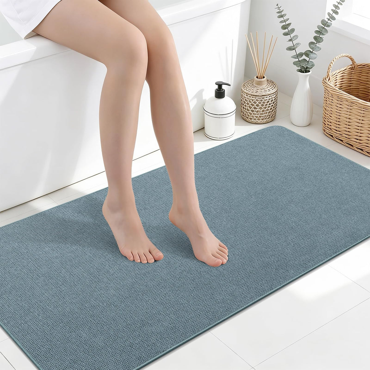 Smiry Ultra Thin Bath Mat 27x17, Non Slip Rubber Washable Bathroom Rugs