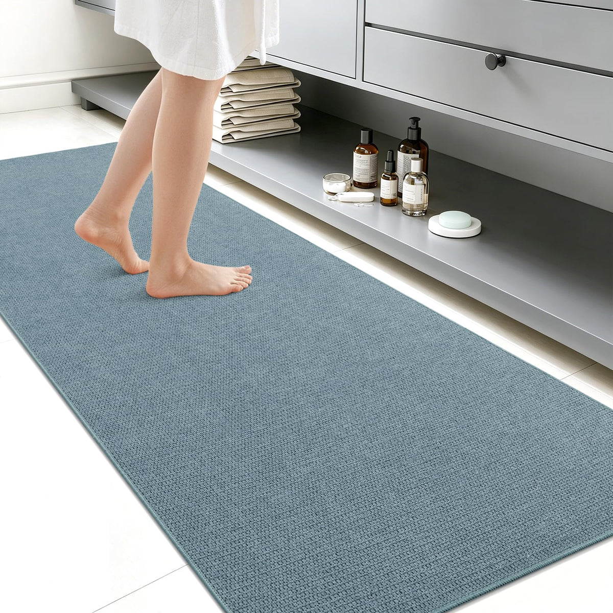 Smiry Ultra Thin Bath Mat 27x17, Non Slip Rubber Washable Bathroom Rugs