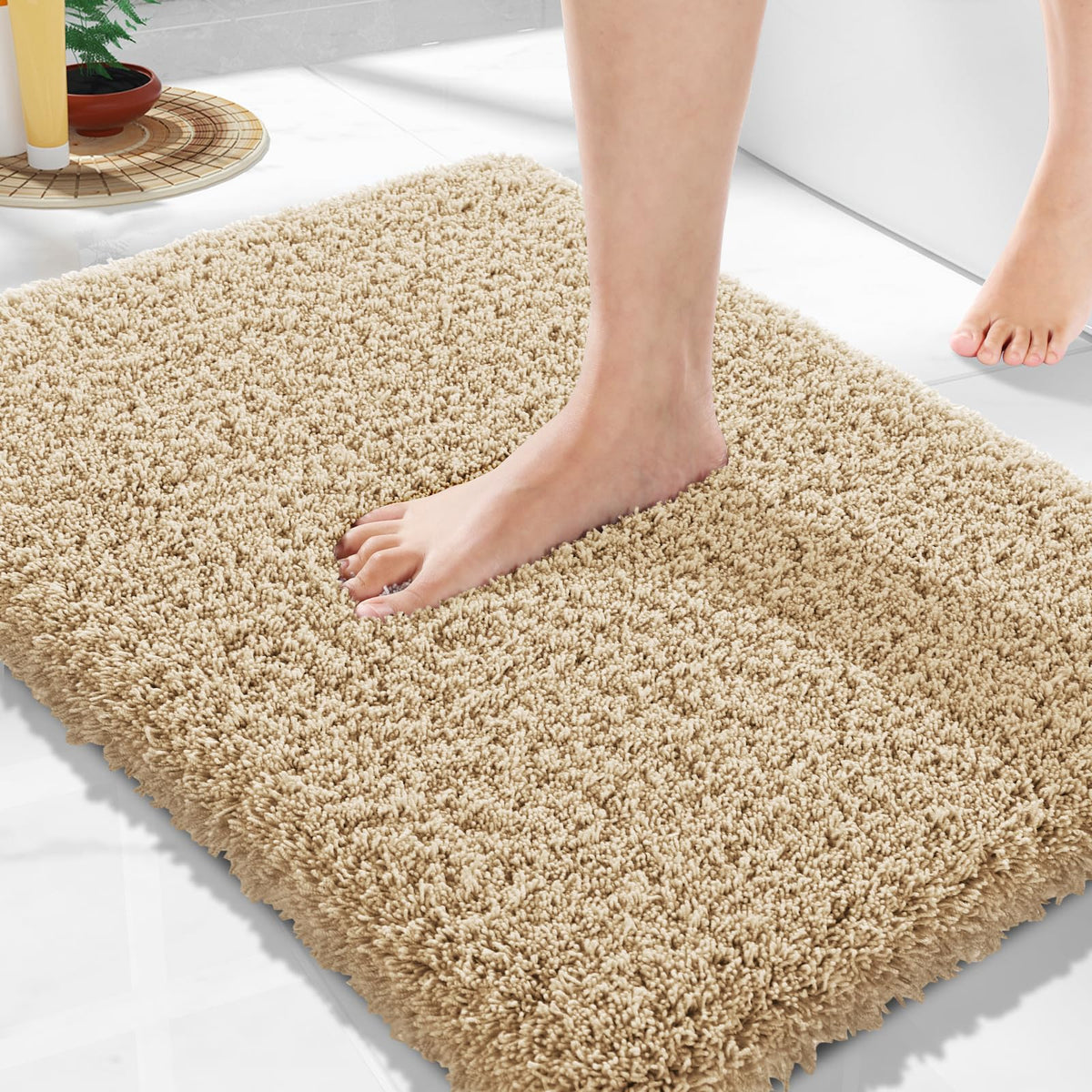 Yimobra Bathroom Rugs Non Slip Washable 32X20, Ultra Soft and Water Absorbent Bath Mats, Plush Fluffy Shower Mat Outside, Microfiber Thick Matts for Bathroom Floor/Tub, Light Gray and White
