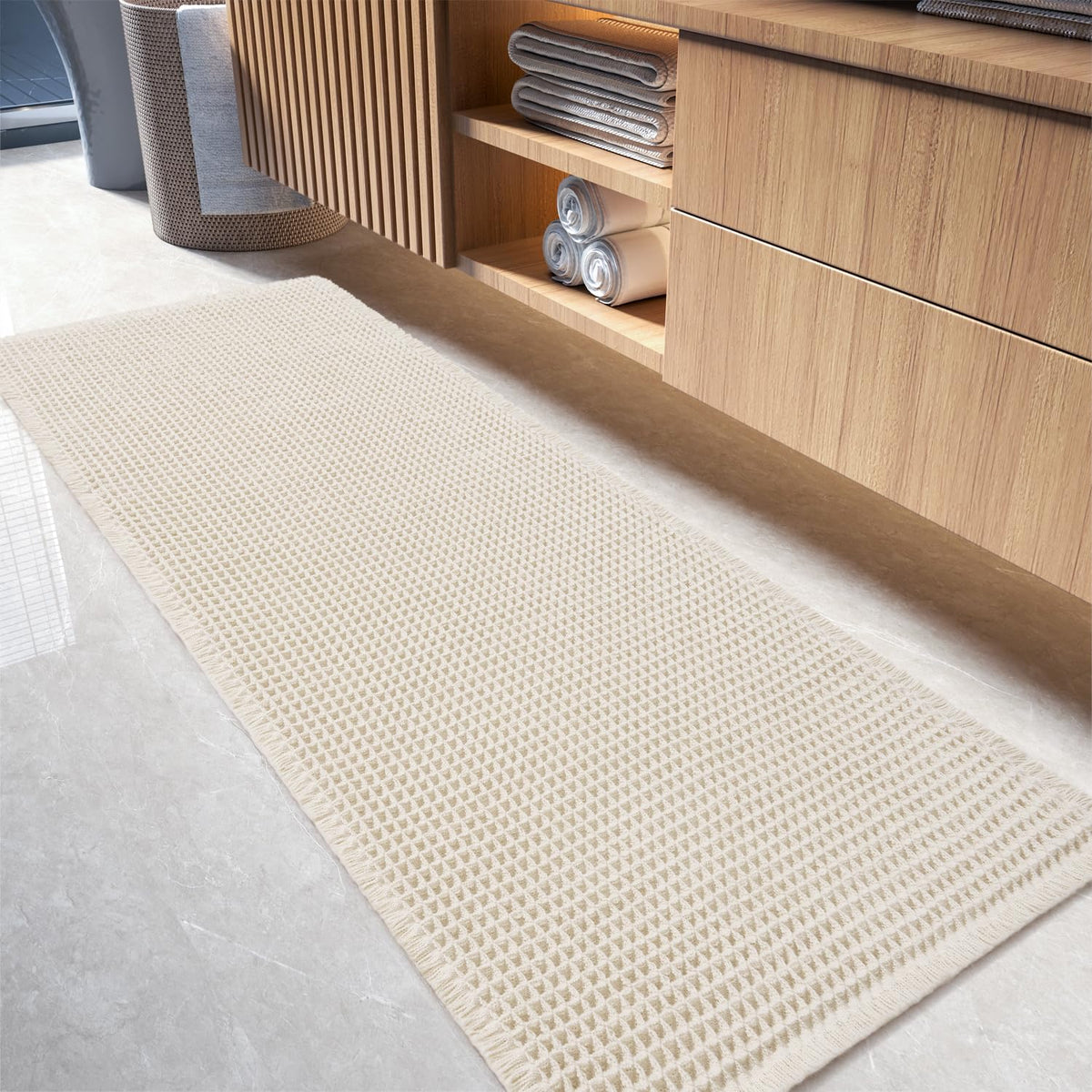 tchdio Waffle Bath Mat Rug, Super Absorbent Non Slip Bath Mats Ultra Soft Bathmat Machine Washable Bathroom Rugs with Tassels, Bath Rugs for Bathroom Floor Beside Tub, 17" x 24", Brown