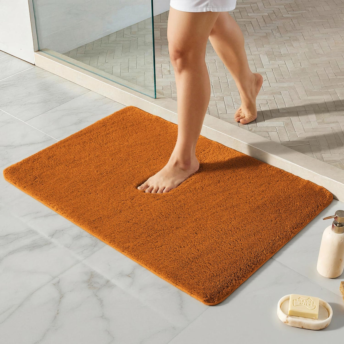 TYUU Black Bathroom Rug, Ultra Soft Bath Rugs Non Slip Washable, Super Absorbent Quick Dry Small Bath Mat with Rubber Backing for Bathroom Floor, Shower, or Sink, Black 16" x 24"