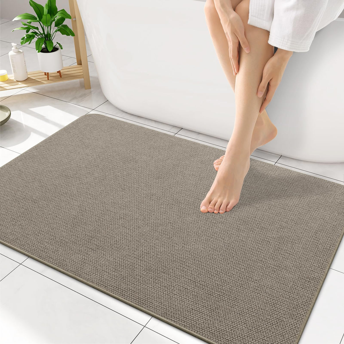 Smiry Ultra Thin Bath Mat 27x17, Non Slip Rubber Washable Bathroom Rugs