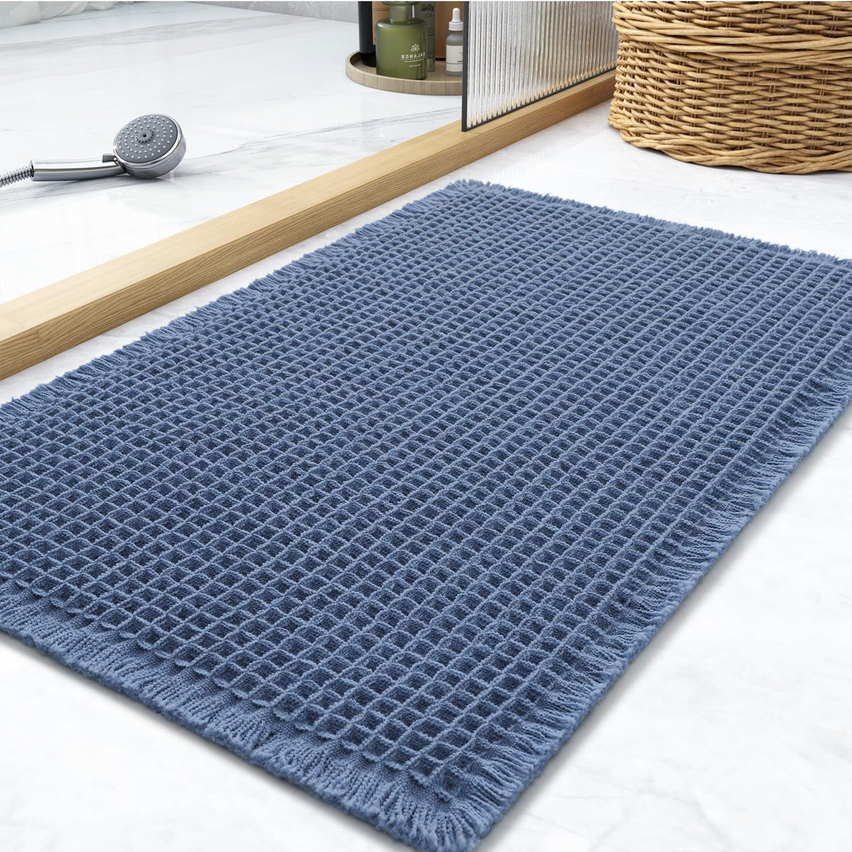 tchdio Waffle Bath Mat Rug, Super Absorbent Non Slip Bath Mats Ultra Soft Bathmat Machine Washable Bathroom Rugs with Tassels, Bath Rugs for Bathroom Floor Beside Tub, 17" x 24", Brown