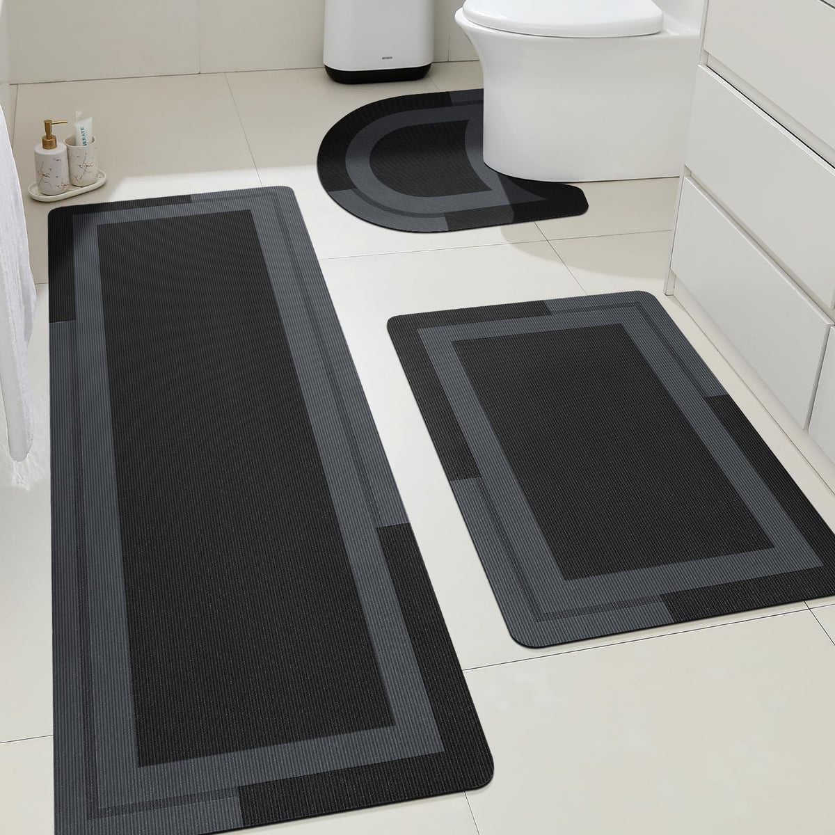 ACCUMTEK Non Slip Bath Mat, Thin Bathroom Rugs Fit Under Door, Quick Dry Bath Mats, Machine Washable Bath Rugs for Bathroom, Bathtub & Kitchen, Grey/Bordered/24 x17