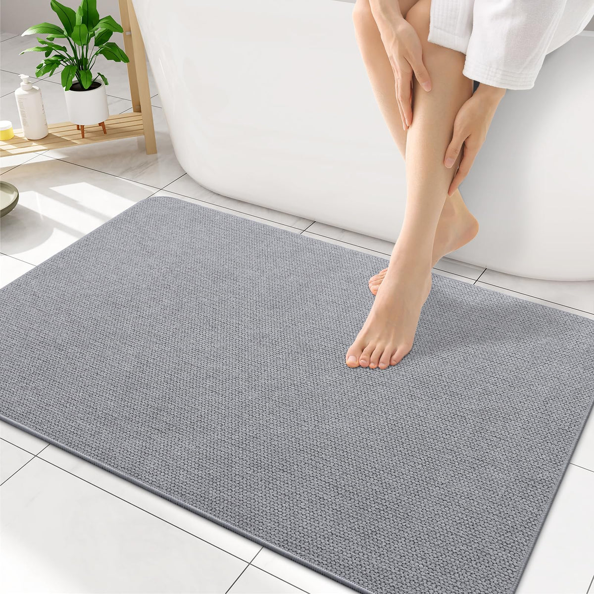 Smiry Ultra Thin Bath Mat 27x17, Non Slip Rubber Washable Bathroom Rugs