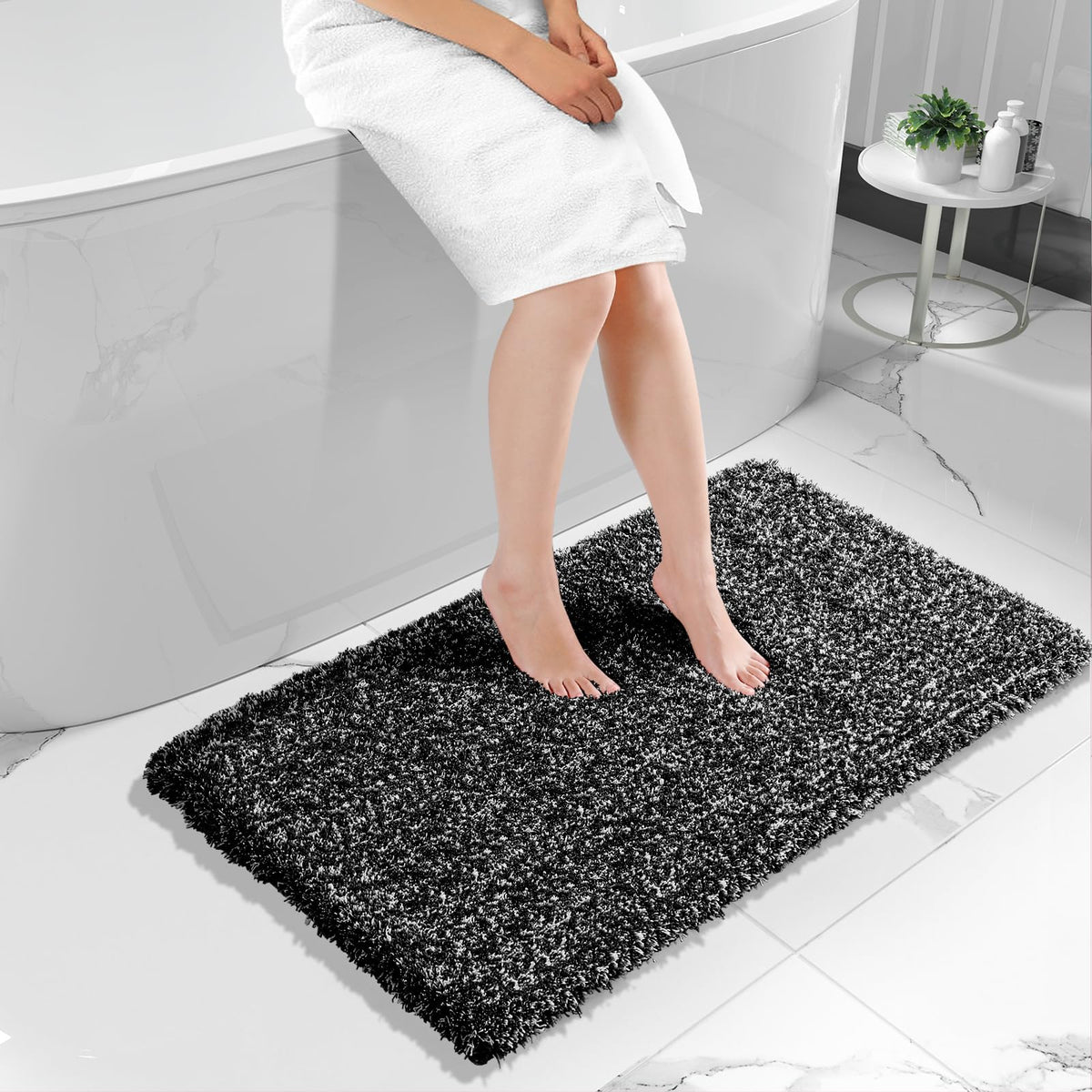 Yimobra Bathroom Rugs Non Slip Washable 32X20, Ultra Soft and Water Absorbent Bath Mats, Plush Fluffy Shower Mat Outside, Microfiber Thick Matts for Bathroom Floor/Tub, Light Gray and White