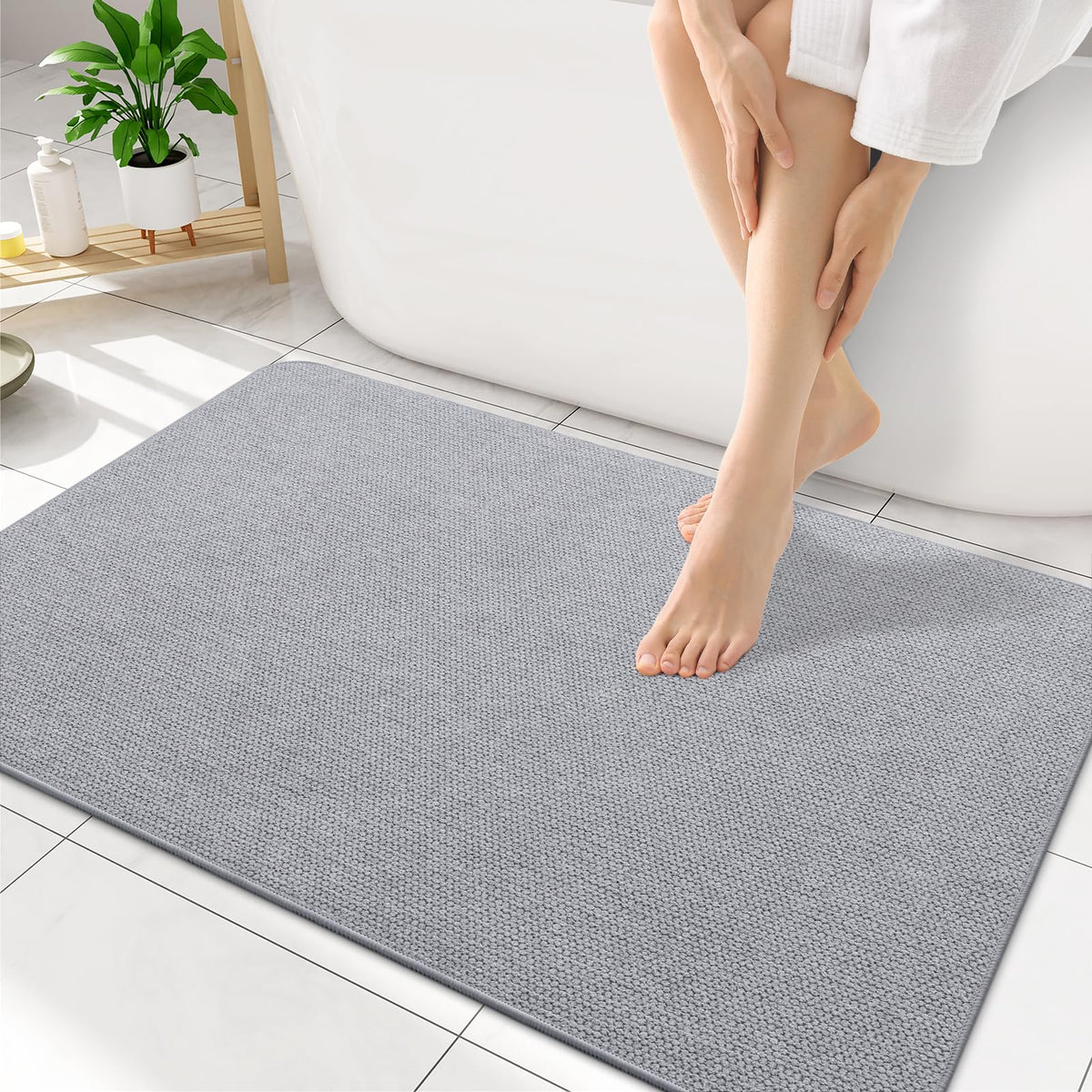 Smiry Ultra Thin Bath Mat 27x17, Non Slip Rubber Washable Bathroom Rugs