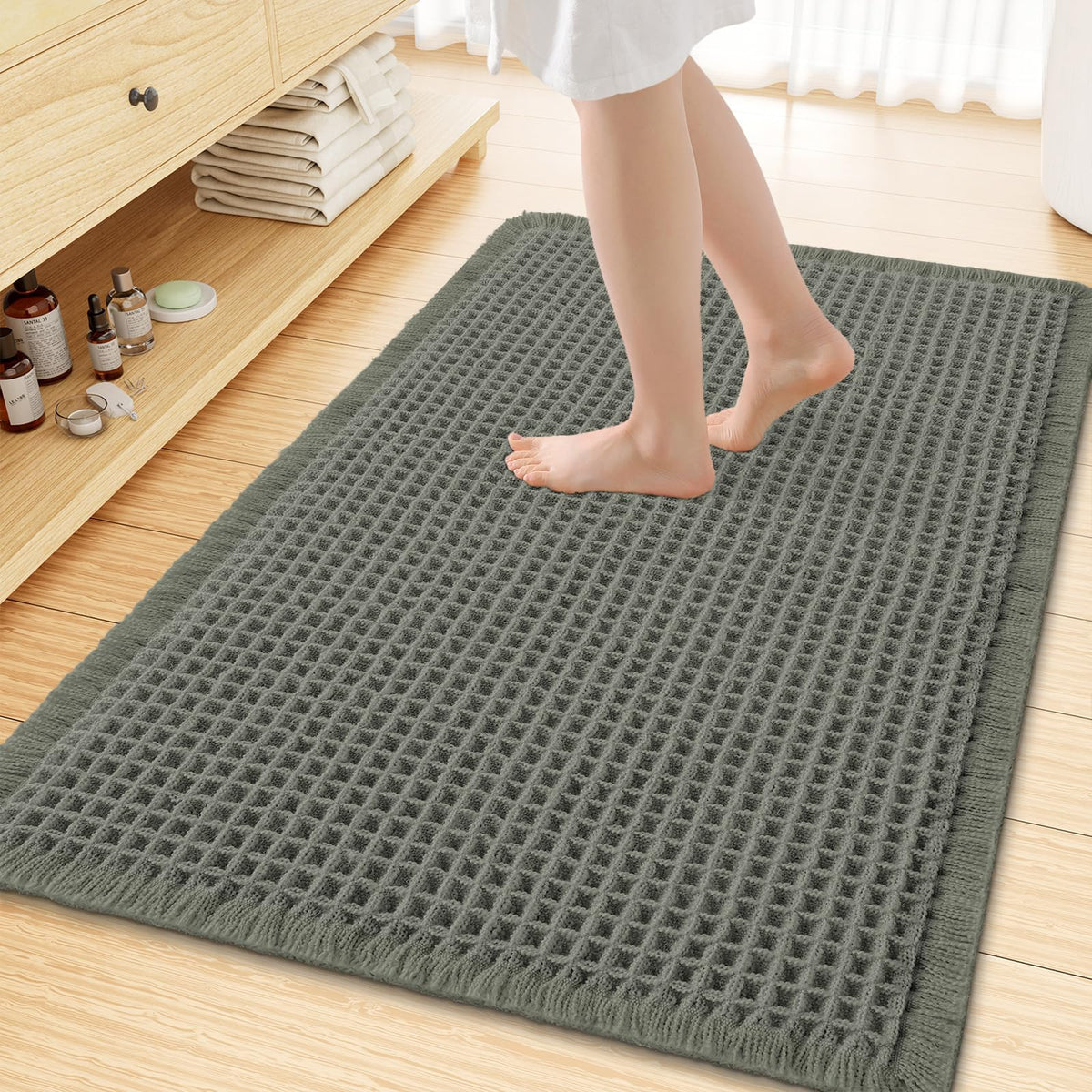 Smiry Waffle Bath Mat 24X16, Soft Absorbent Bathroom Rugs, Brown & Cream
