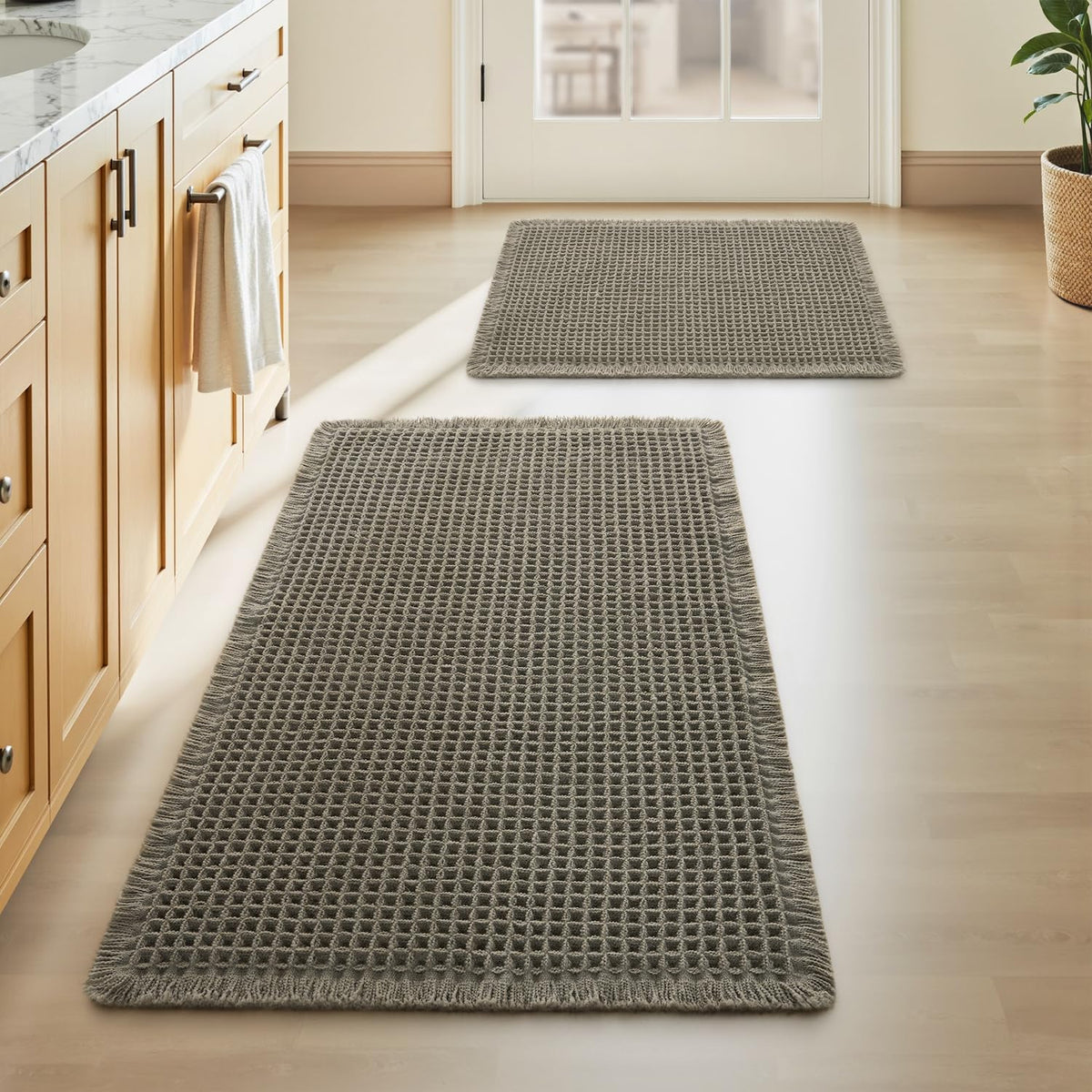 Upgraded Waffle Bath Mat Ultra Absorbent Non Slip Bathroom Mat, 18" x 30"