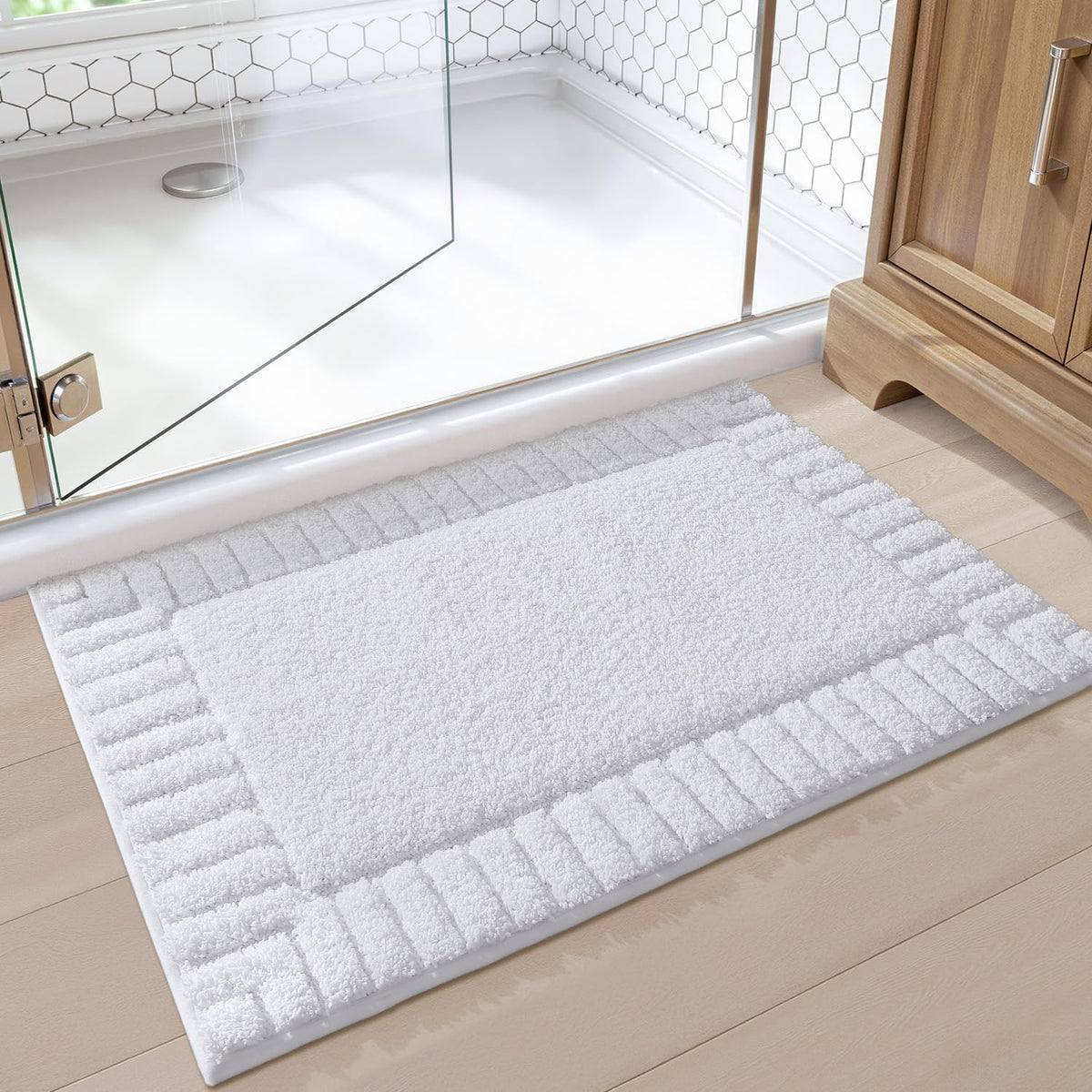 LUMI Soft Bathroom Rugs Absorbent, Non Slip Bath Mat 16x24, Beige