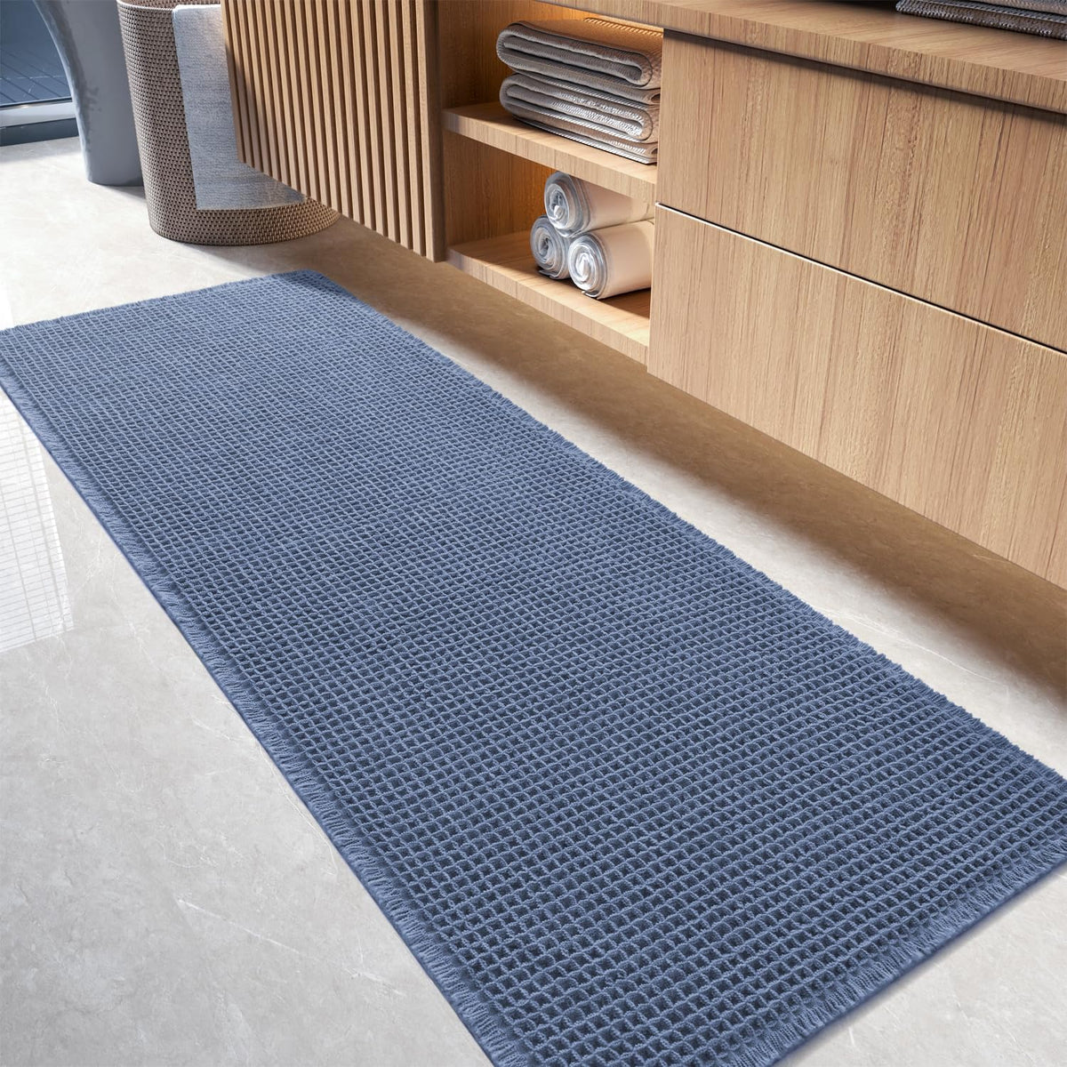 tchdio Waffle Bath Mat Rug, Super Absorbent Non Slip Bath Mats Ultra Soft Bathmat Machine Washable Bathroom Rugs with Tassels, Bath Rugs for Bathroom Floor Beside Tub, 17" x 24", Brown