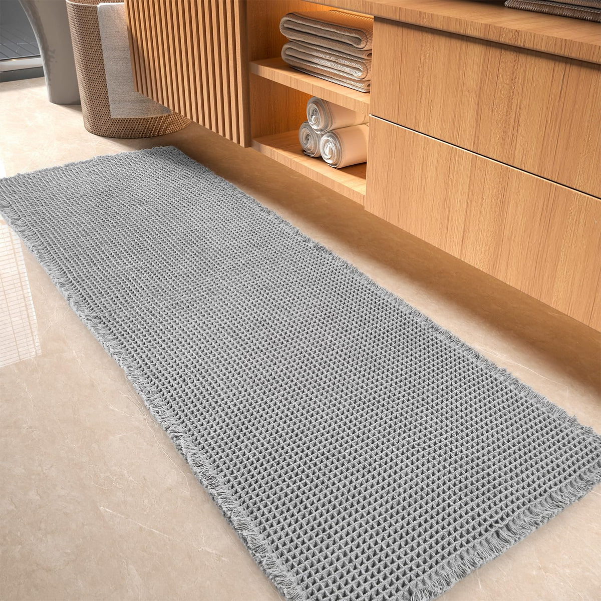 tchdio Waffle Bath Mat Rug, Super Absorbent Non Slip Bath Mats Ultra Soft Bathmat Machine Washable Bathroom Rugs with Tassels, Bath Rugs for Bathroom Floor Beside Tub, 17" x 24", Brown