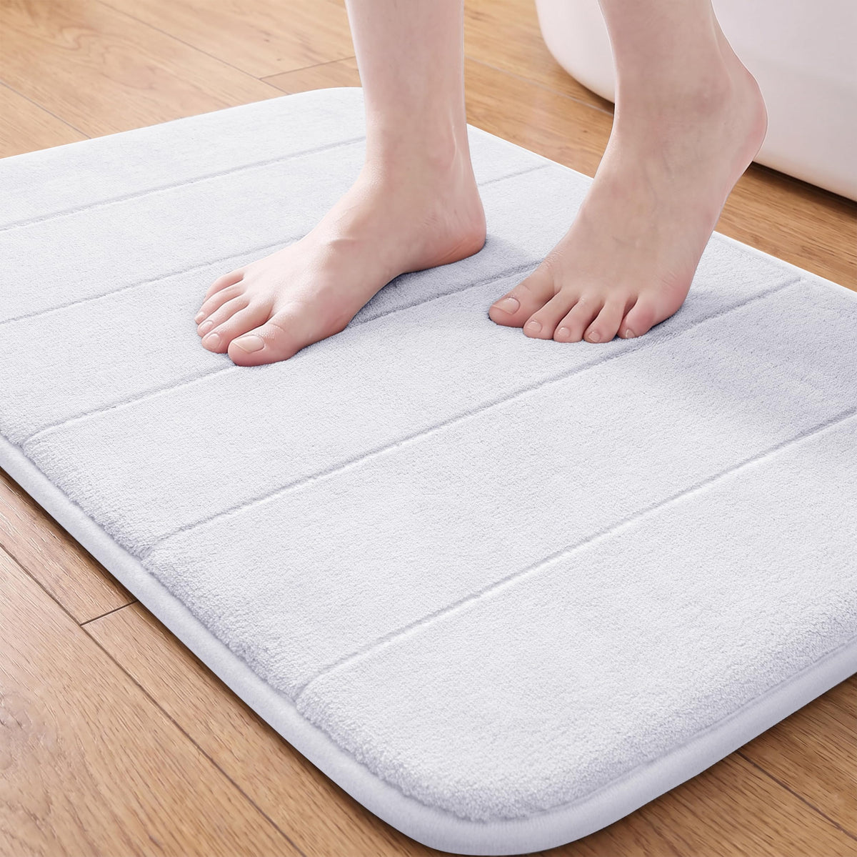 Yimobra Memory Foam Bath Mat, Super Soft Absorbent Bathroom Rug Non Slip 31.5x20 Inch, Quick Dry, Machine Washable Floor Carpet for Tub Shower, Home Decor Accessories, Beige