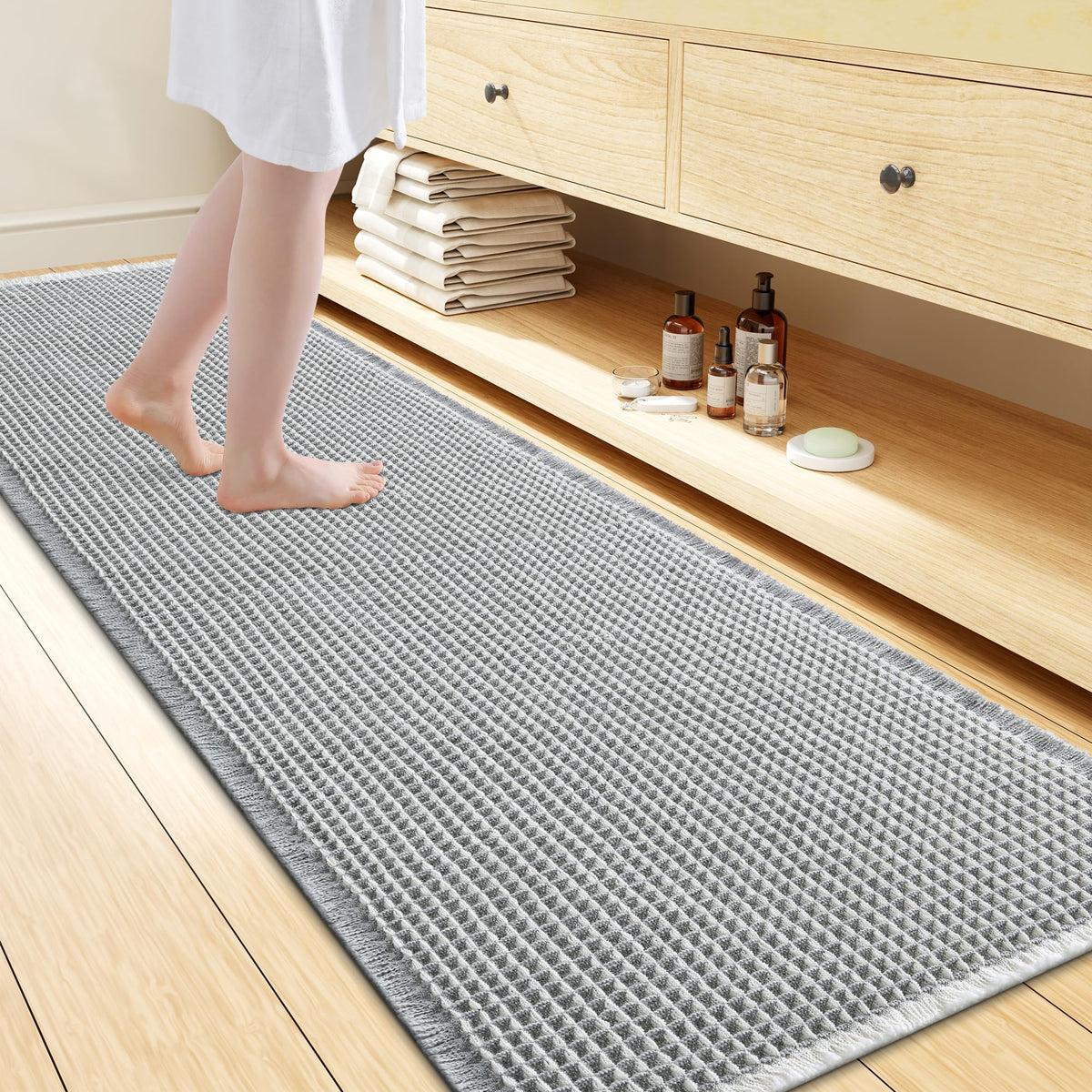 Smiry Waffle Bath Mat 24X16, Soft Absorbent Bathroom Rugs, Brown & Cream