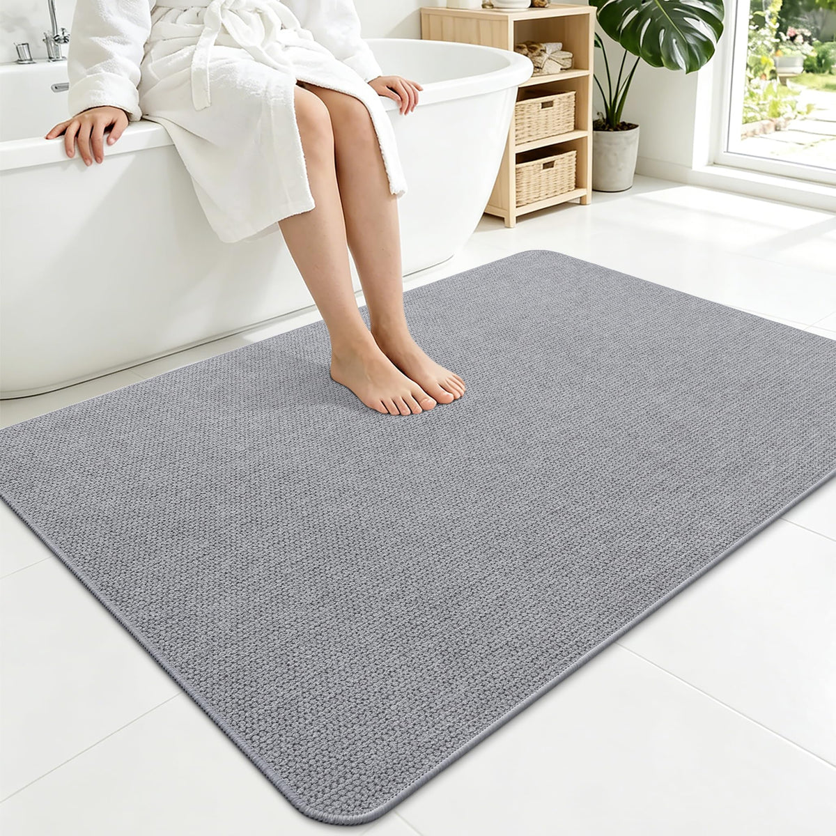 Smiry Ultra Thin Bath Mat 27x17, Non Slip Rubber Washable Bathroom Rugs