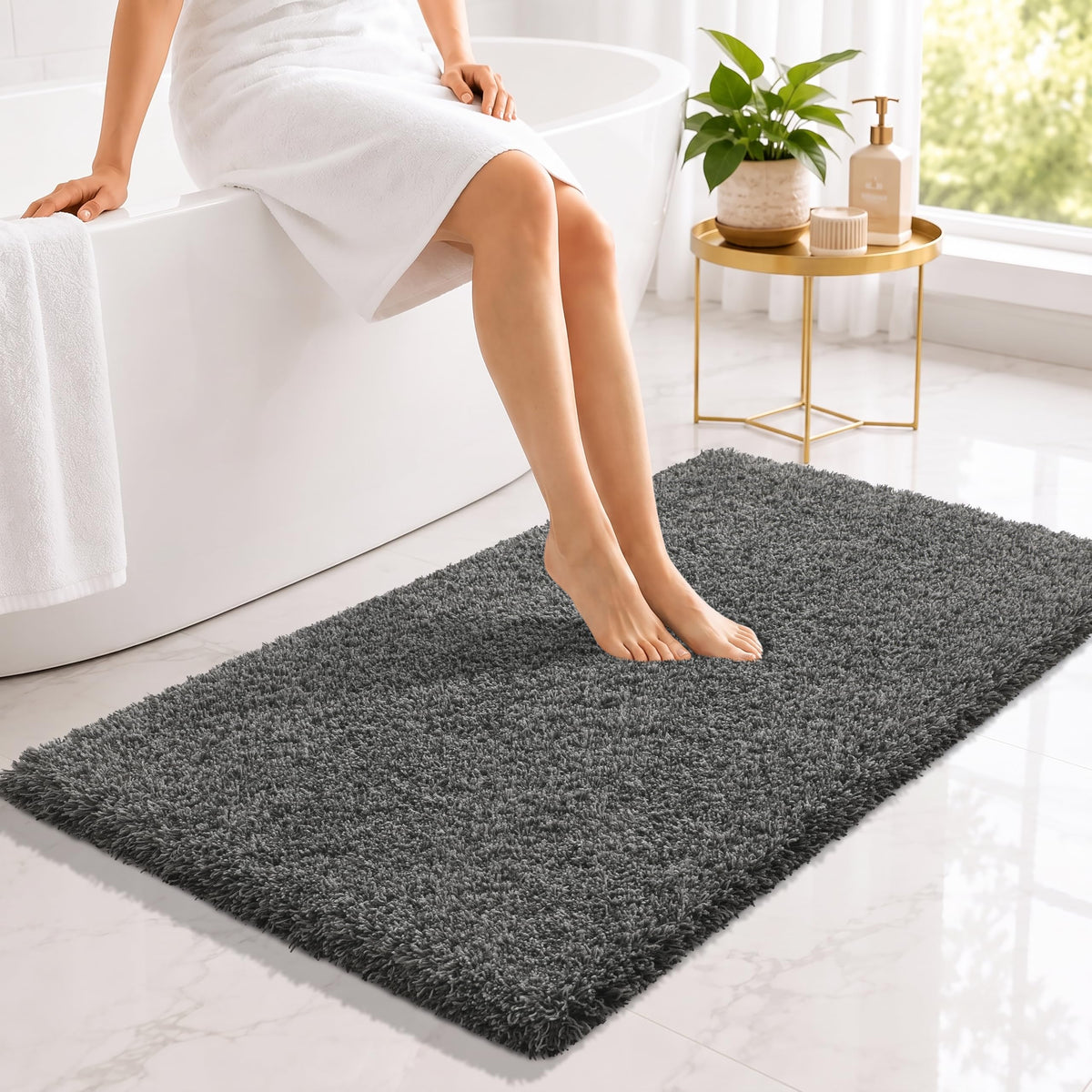 Yimobra Bathroom Rugs Non Slip Washable 32X20, Ultra Soft and Water Absorbent Bath Mats, Plush Fluffy Shower Mat Outside, Microfiber Thick Matts for Bathroom Floor/Tub, Light Gray and White