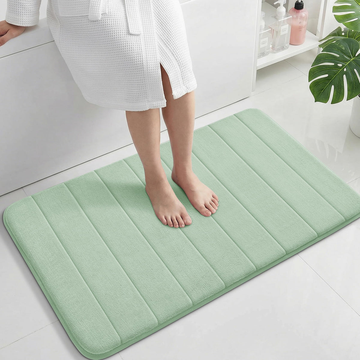 Yimobra Memory Foam Bath Mat, Super Soft Absorbent Bathroom Rug Non Slip 31.5x20 Inch, Quick Dry, Machine Washable Floor Carpet for Tub Shower, Home Decor Accessories, Beige