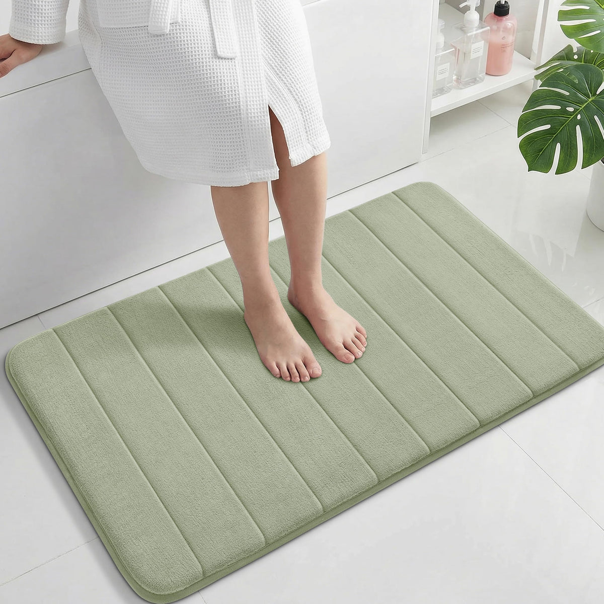 Yimobra Memory Foam Bath Mat, Super Soft Absorbent Bathroom Rug Non Slip 31.5x20 Inch, Quick Dry, Machine Washable Floor Carpet for Tub Shower, Home Decor Accessories, Beige